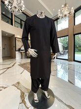 Medium Black Afghan Kameez with Machine Embroidery | Traditional Men’s Parahan Tunban
