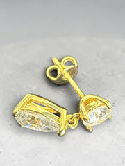 1 CT Certified Pear-Cut Moissanite Drop Earrings – D Color VVS1, Gold or Silver Plated