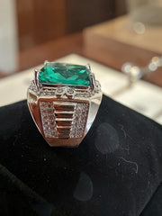 Men’s Emerald Green Zircon Signet Ring – Silver Plated Brass Statement Ring with Halo & Baguette Accents C1