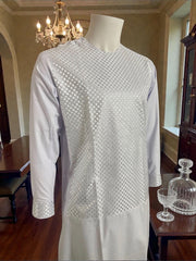 Men’s White Diamond Pattern Parahan Tumban – Medium | Elegant Afghan Traditional Outfit
