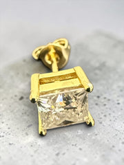 1 CT Princess-Cut Moissanite Stud Earrings – Gold or Silver, D Color VVS1