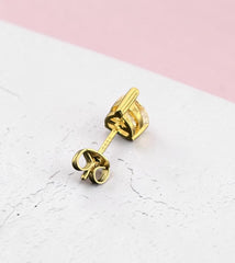 1 Carat Heart-Cut Moissanite Stud Earrings – S925 Posts – Gold or Silver