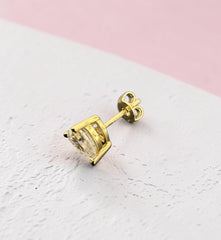 1 Carat Heart-Cut Moissanite Stud Earrings – S925 Posts – Gold or Silver