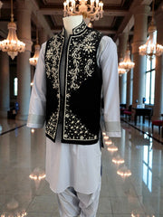 Black Embroidered Waistcoat – Medium