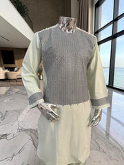 Medium Men’s Pistachio Green Perahan o Tunban with Charcoal Machine Embroidery – Traditional Afghan Outfit