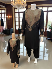 Men’s Black Parahan Tumban with Shesha Mirror Work – Machine-Embellished Afghan Outfit – Small Size