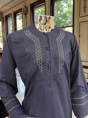 Large Handmade Parahan Tumban | White & Navy Embroidery Minor Imperfection – Special Discount