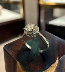 1 Carat Round Cut Moissanite Halo Ring – Adjustable Silver Tone Ring with GRA Certificate & Premium Jewelry Box 7060