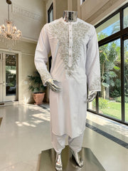 Handmade Afghan Selmadozi Embroidered Men’s Perahan Tunban – Luxury Traditional Formal Outfit – Available in Black, Ivory & White