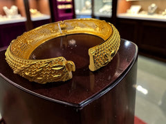 Women’s Gold-Tone Copper Floral Bangle – Dubai-Inspired Textured Bracelet 035