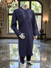 Large Handmade Parahan Tumban | White & Navy Embroidery Minor Imperfection – Special Discount