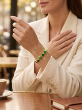 Gold Base Clover Floral Bracelet – 6 Color Options | Luxury LED Jewelry Box