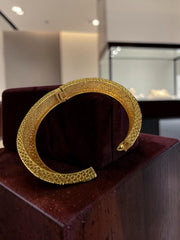 Women’s Wide Gold-Tone Copper Bangle – Dubai-Inspired Textured Openwork Bracelet 034
