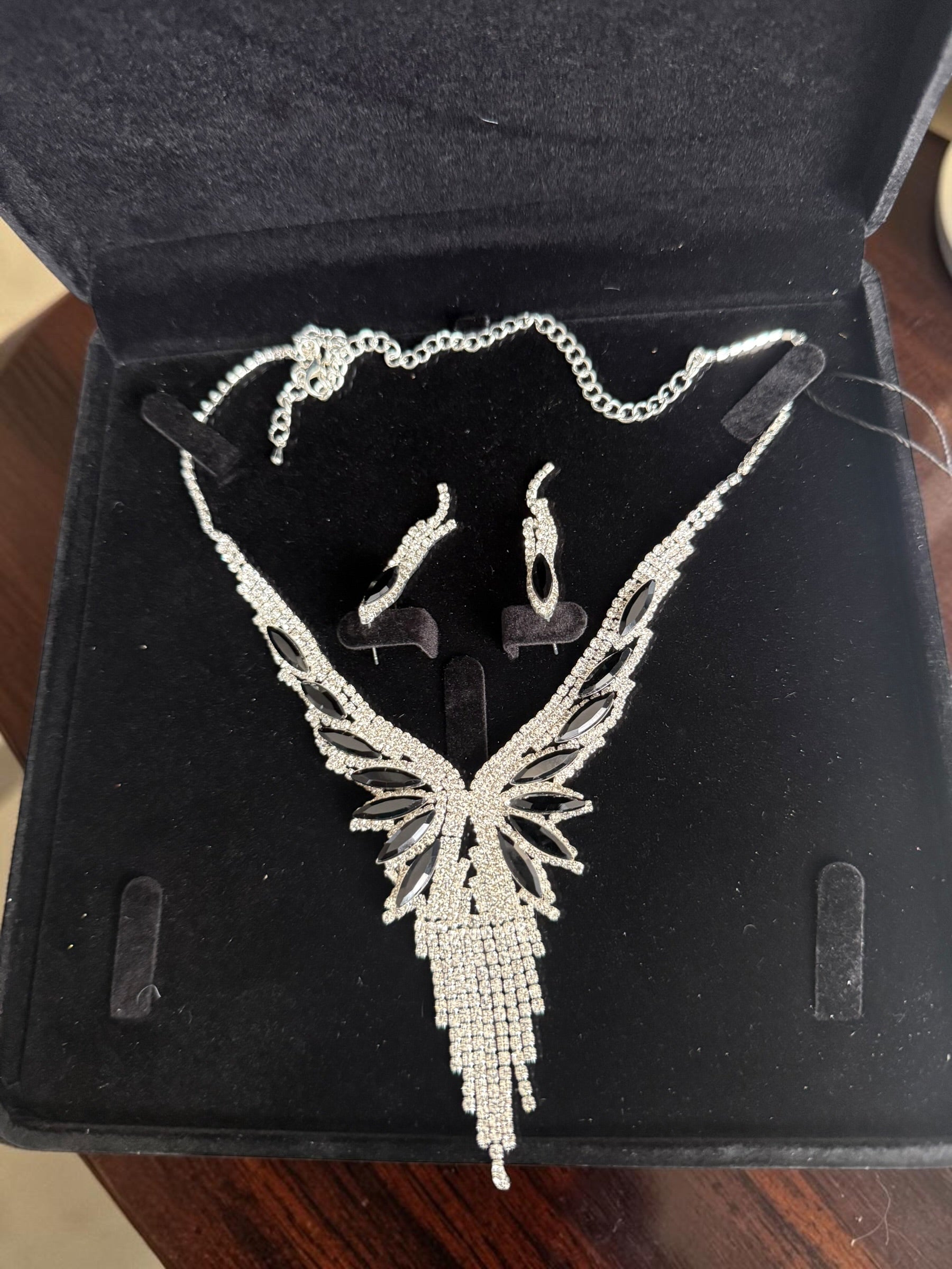 Crystal Rhinestone Statement Necklace & Earrings Set – Silver-Tone Leaf Design with Tassel, 7 Color Options, Jewelry Box Included