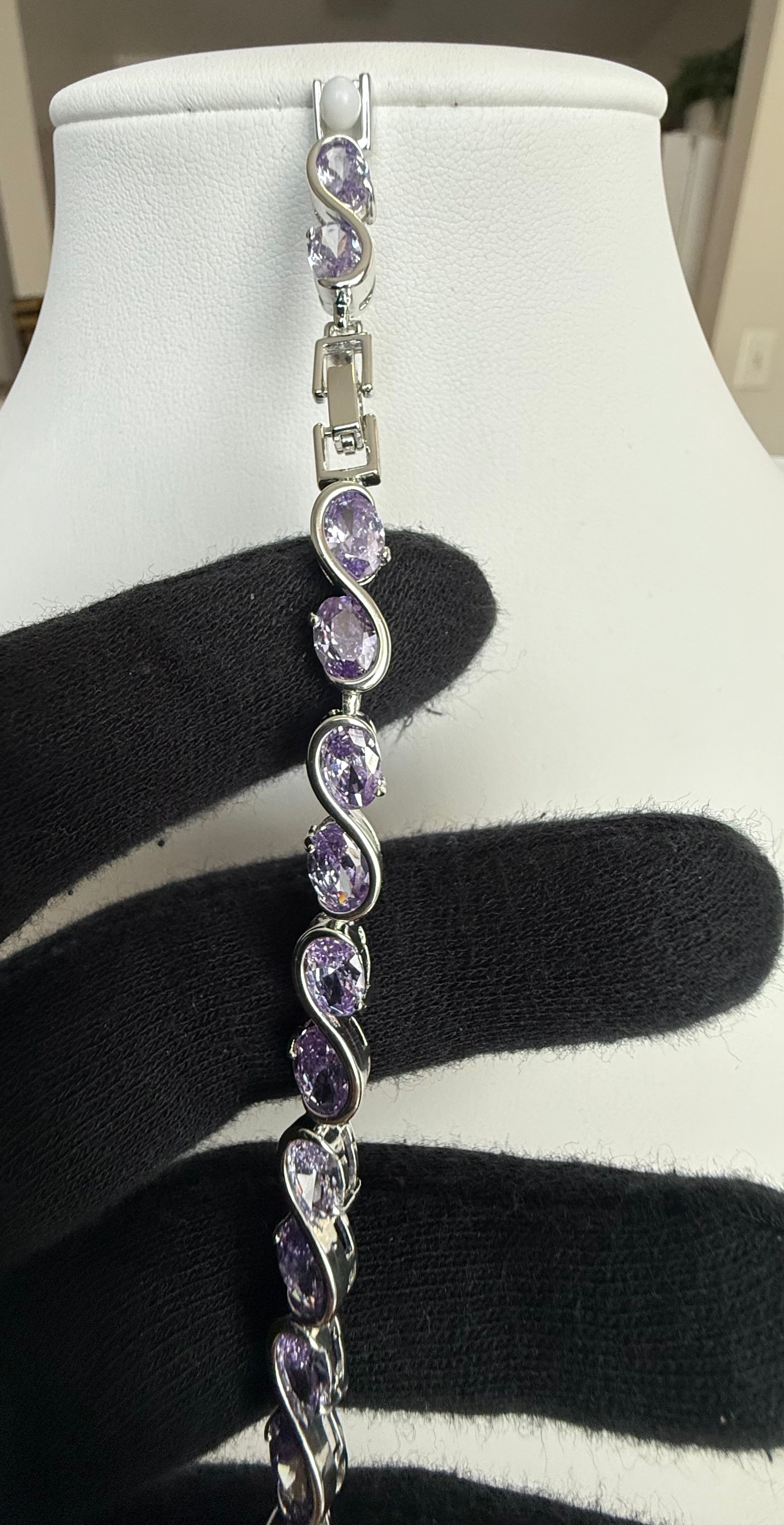 Lavender Purple Crystal Infinity Bracelet – Silver-Tone Oval Stone Link Bracelet 7098
