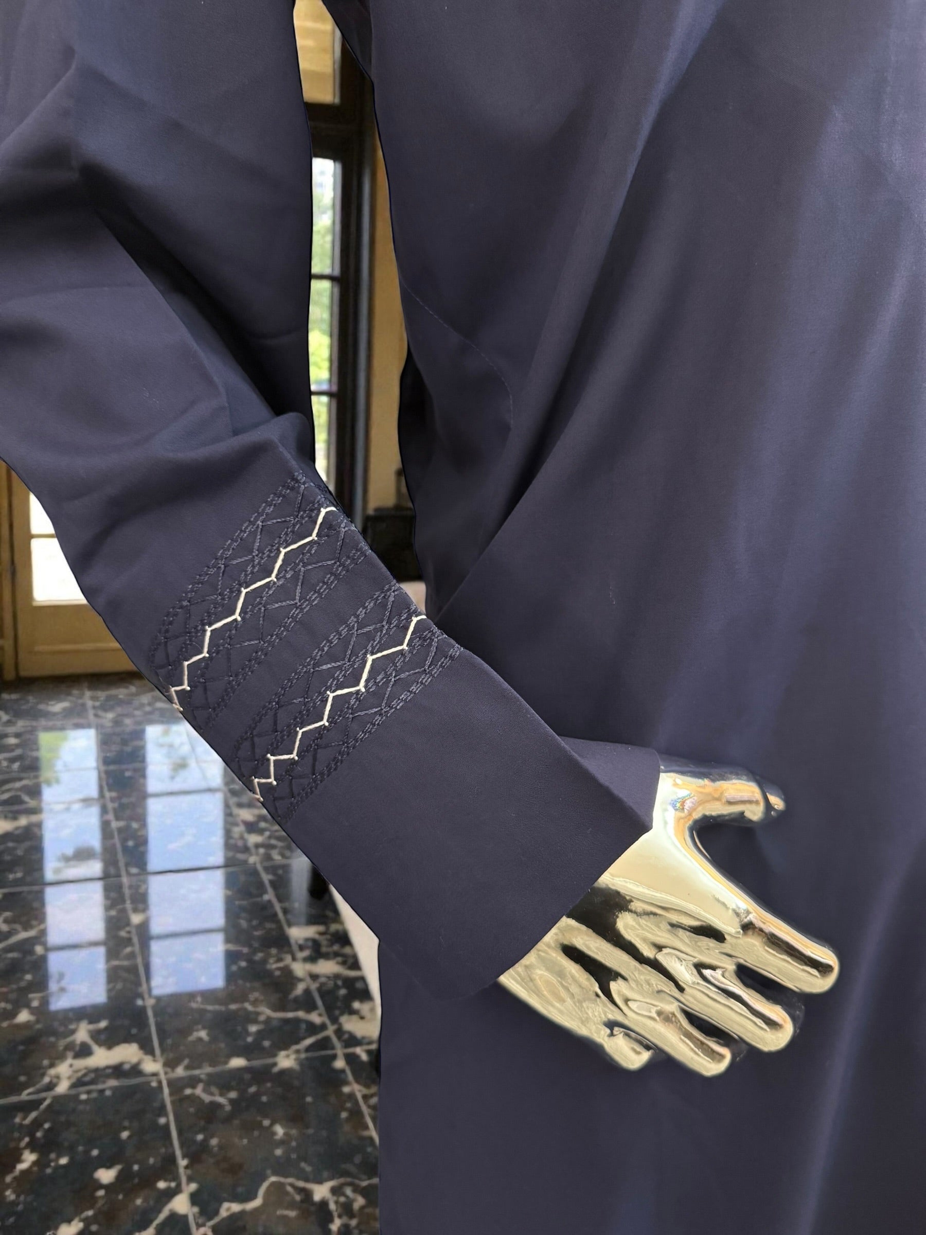 Large Handmade Parahan Tumban | White & Navy Embroidery Minor Imperfection – Special Discount