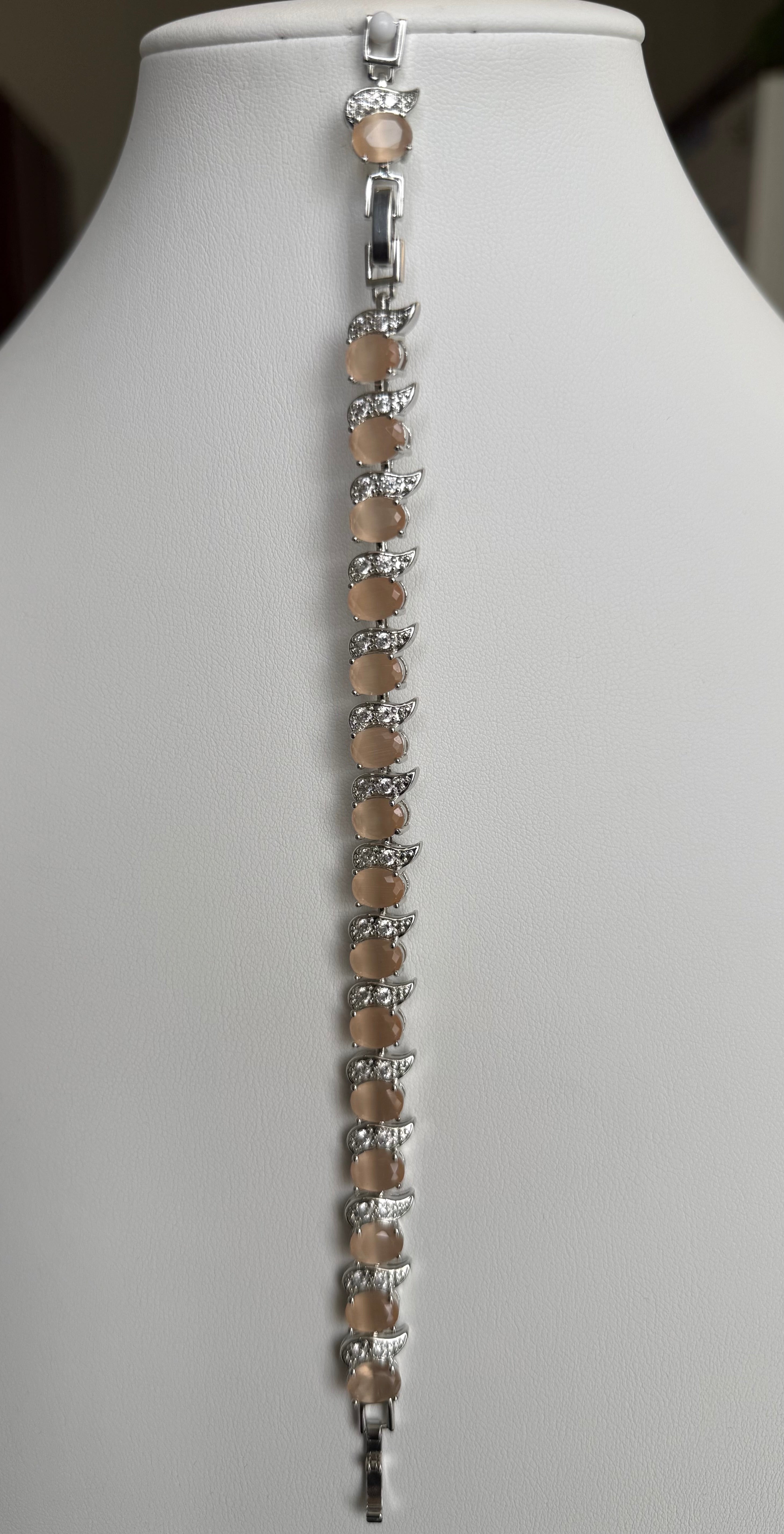 Blush Peach Crystal Leaf Bracelet – Silver Tone Elegant Sparkling Link Jewelry 7103