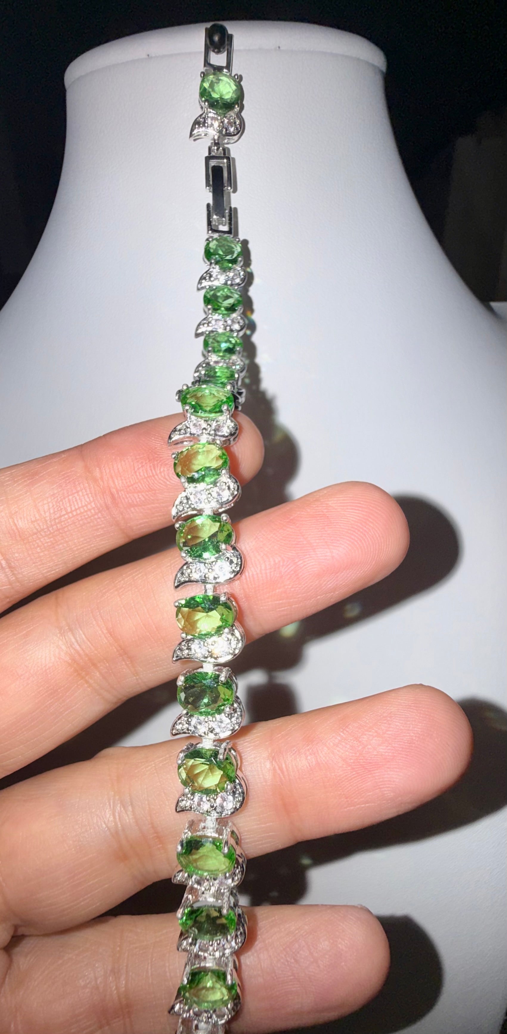 Green Oval Crystal Leaf Tennis Bracelet – Silver Tone Sparkling Statement Bracelet, Jewelry Gift Box Included 7076