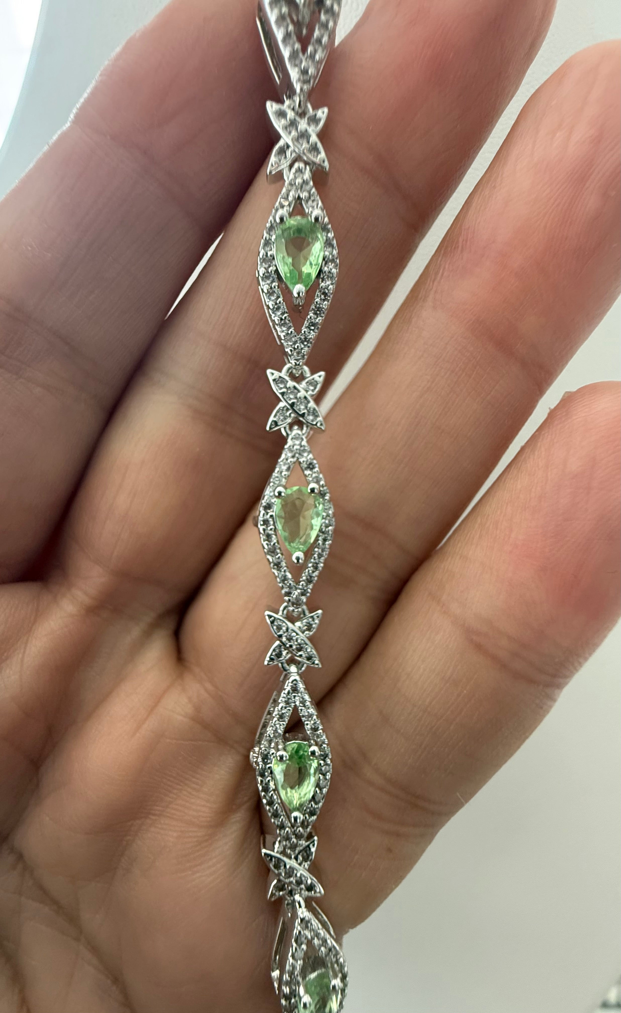 Light Green Teardrop Crystal Bracelet – Silver Tone Halo Link Statement Jewelry 7083
