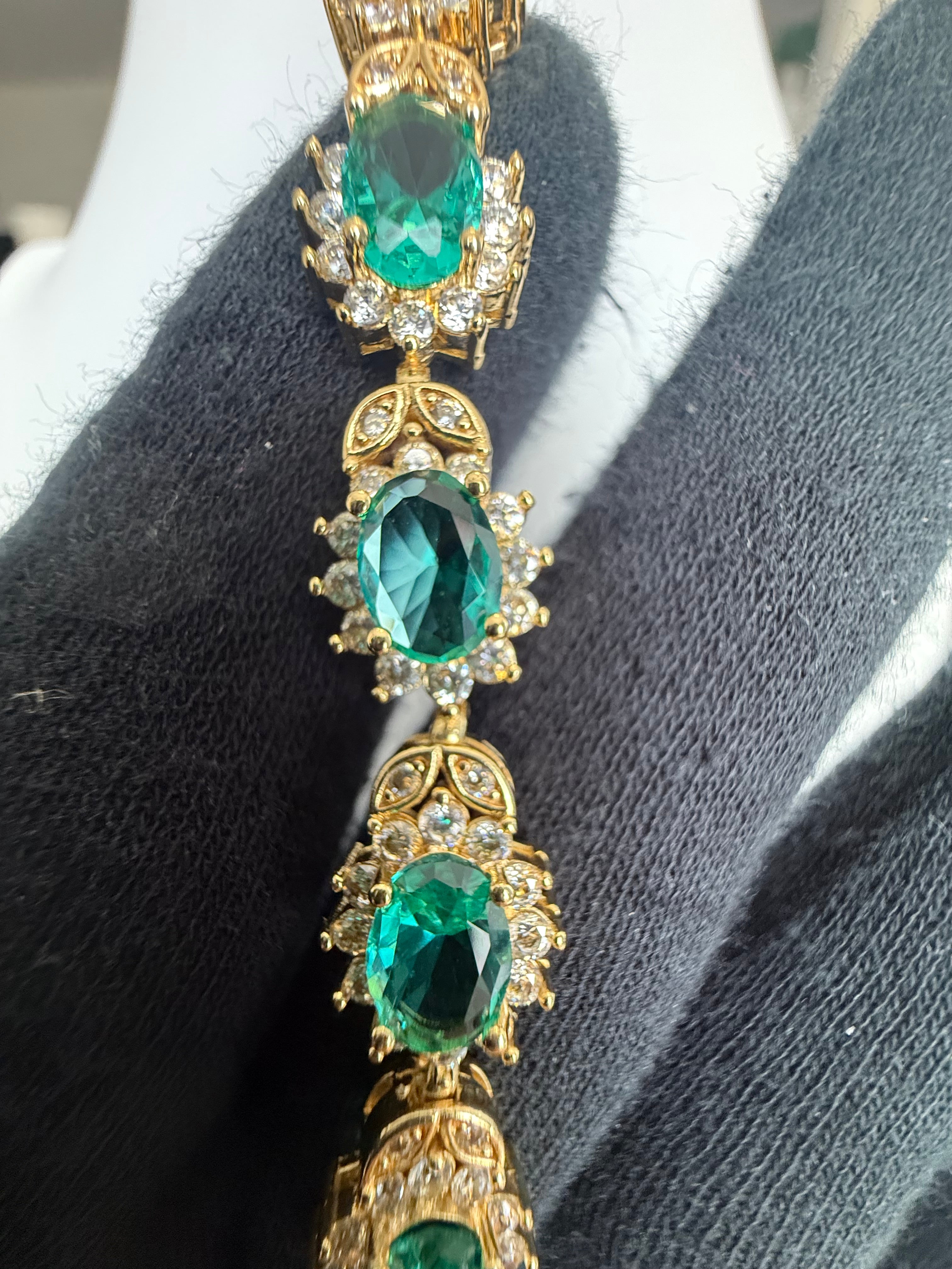 Emerald Green Oval Crystal Halo Link Bracelet – Gold Tone Statement Jewelry 7132