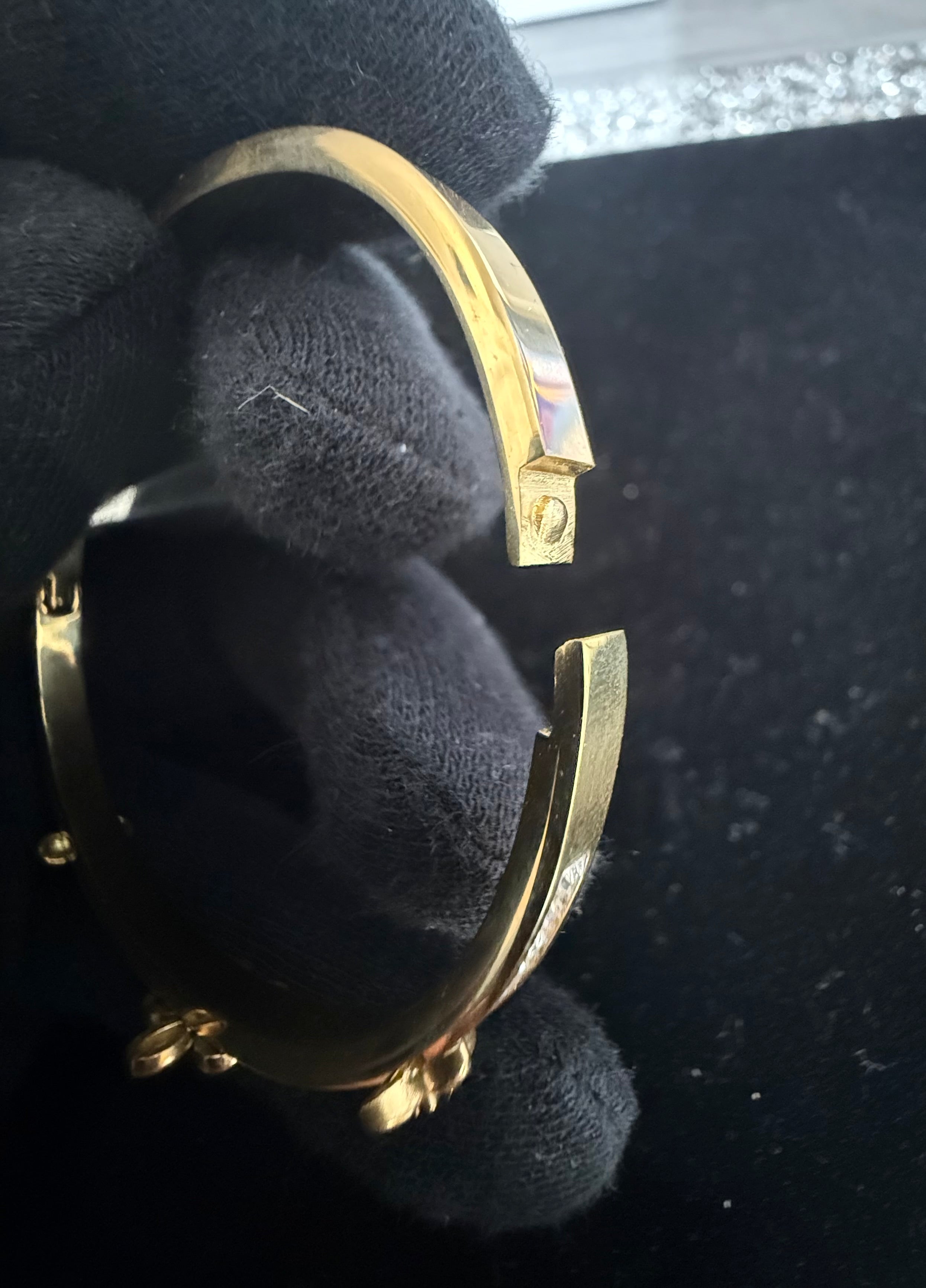 Stainless Steel Floral Crystal Bangle Bracelet – Gold or Silver
