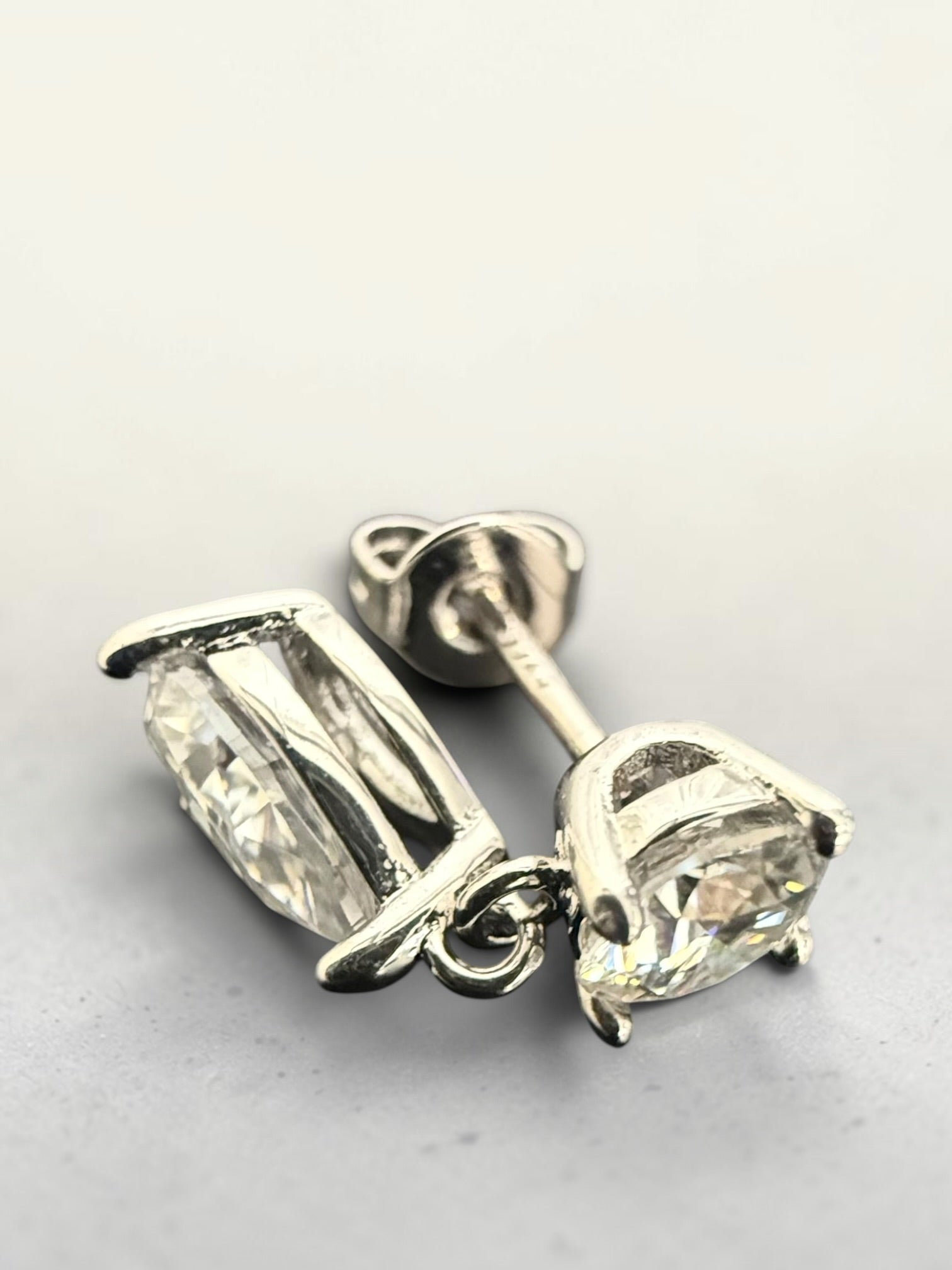 1 CT Certified Pear-Cut Moissanite Drop Earrings – D Color VVS1, Gold or Silver Plated