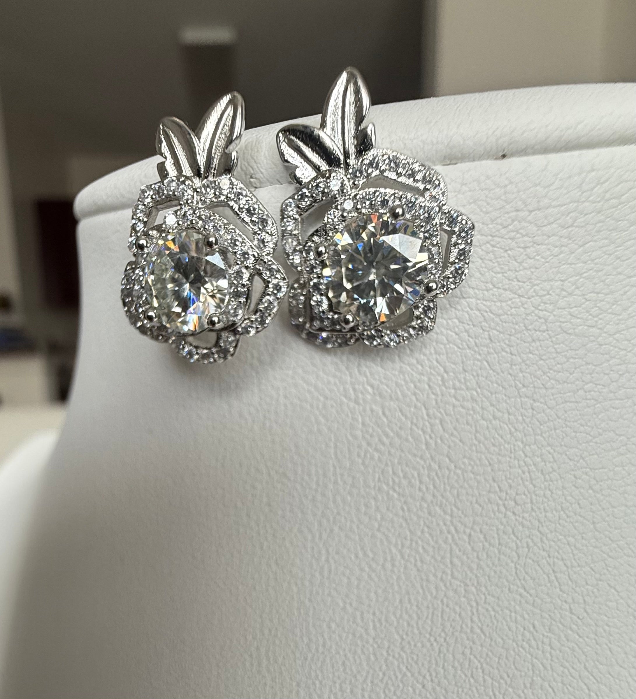 Moissanite Rose Flower Stud Earrings – Round Cut Floral Statement Earrings 7162