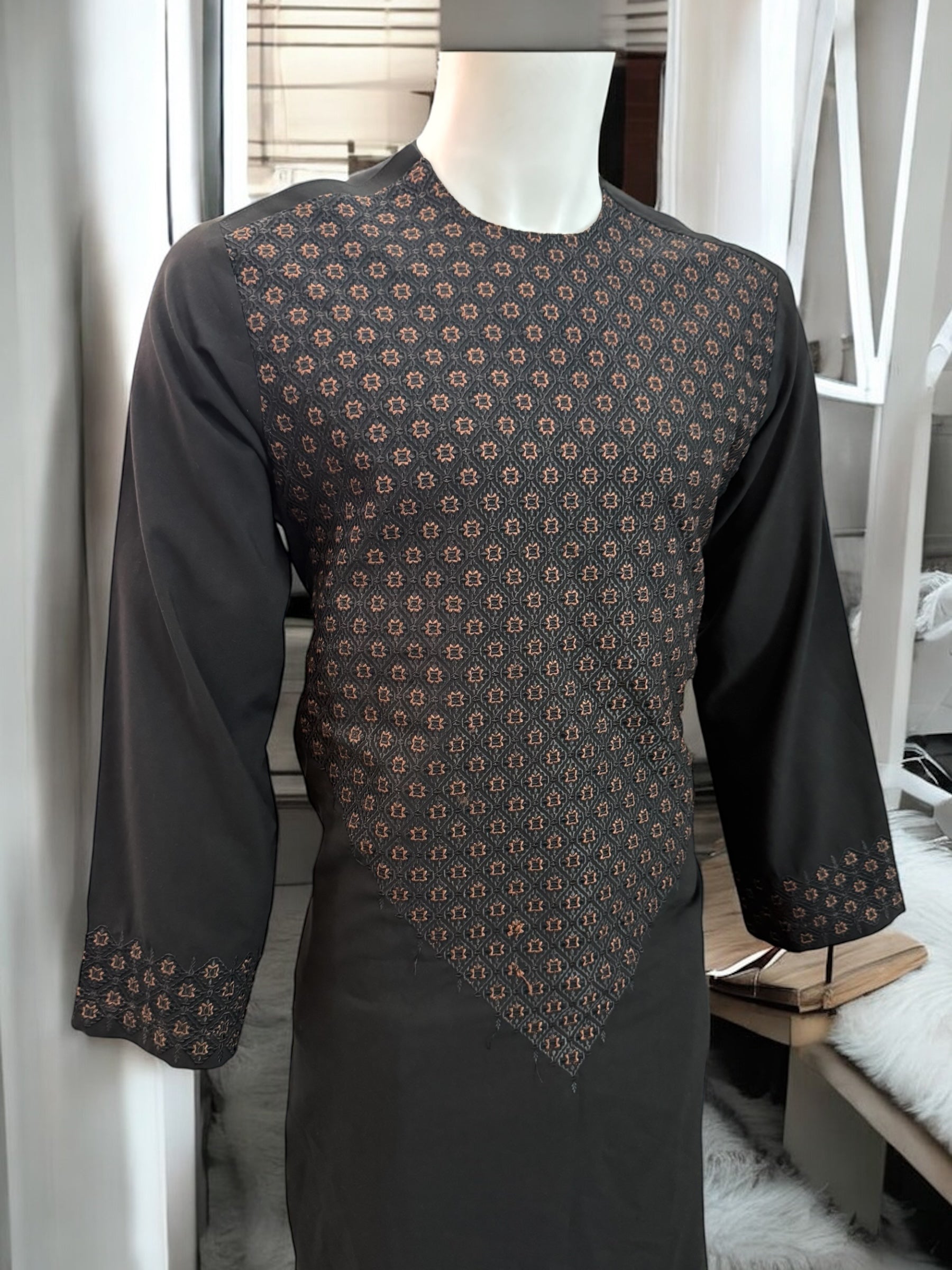 Men’s Black Parahan Tumban with Brown Khamak Embellishment – Traditional Afghan Design – Small Size