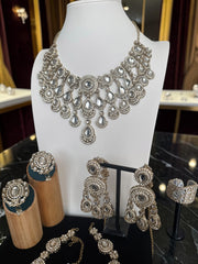 Clear White Kundan Half Bridal Jewelry Set – 6-Piece Necklace, Earrings, Sheeshphool, Nath & Adjustable Rings 6062