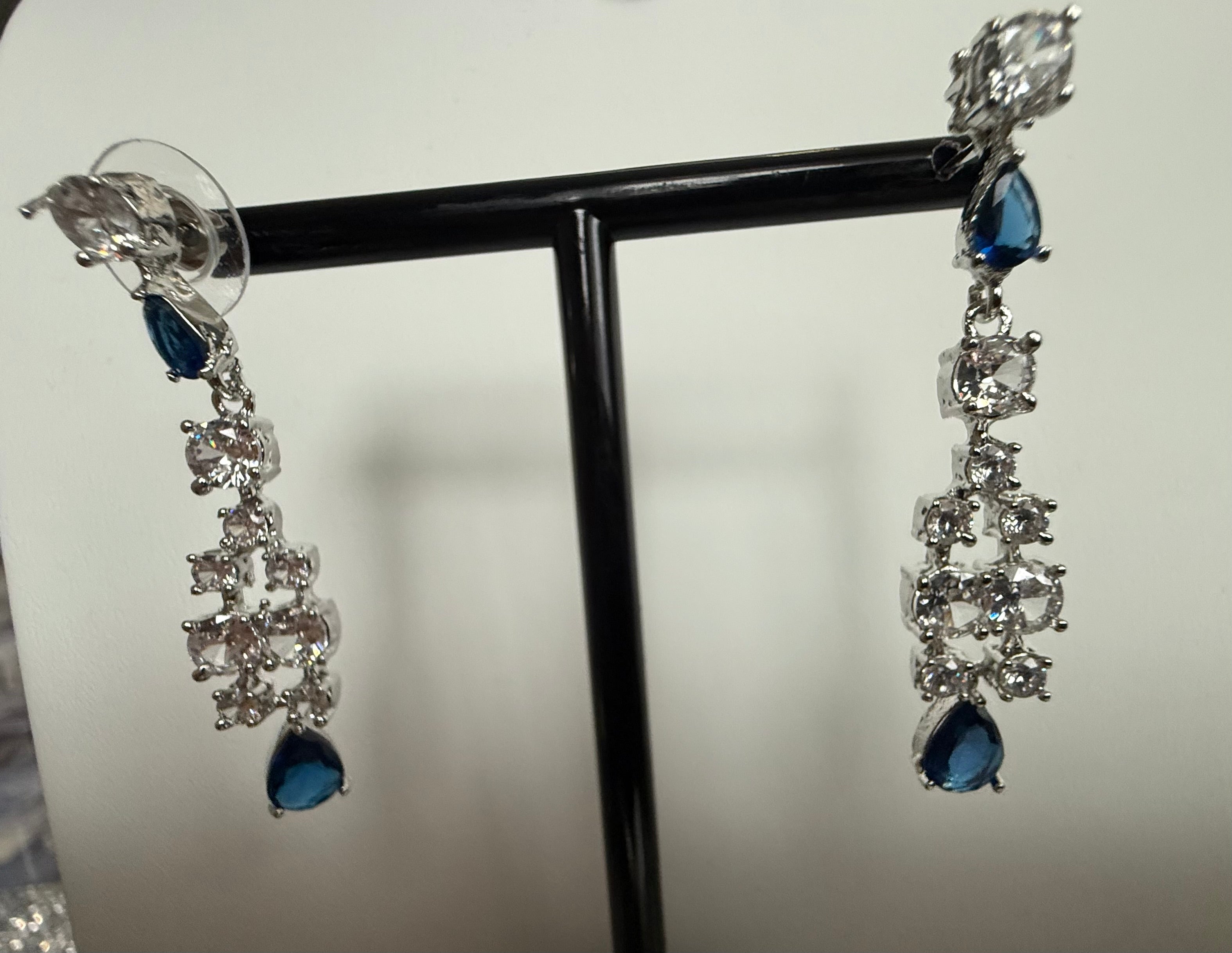 Luxury Sapphire Blue Crystal Statement Necklace & Drop Earrings Set | Silver Tone | Gift Ready Black Box | Elegant Bridal & Evening Jewelry  6053