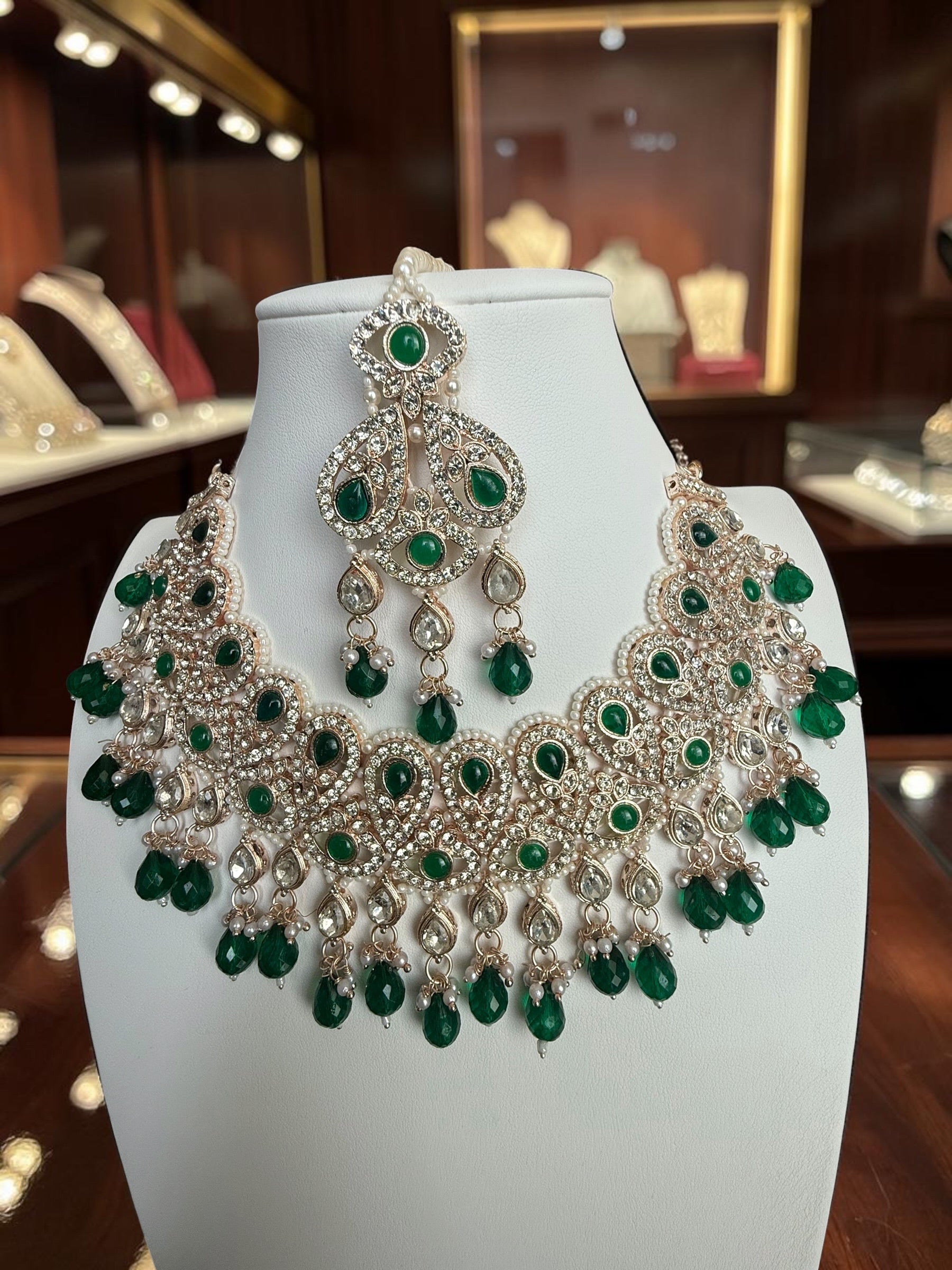 Emerald Green Kundan Bridal Jewelry Set with Earrings & Maang Tikka | Rose Gold Indian Pakistani Afghan Wedding Necklace | Jewelry Gift Box Included 6046