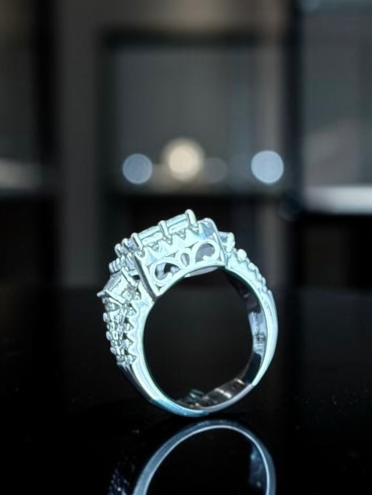 S925 Sterling Silver Princess Cut Halo Ring – Size 10 | Sparkling Statement Engagement Ring | Gift Box Included 043