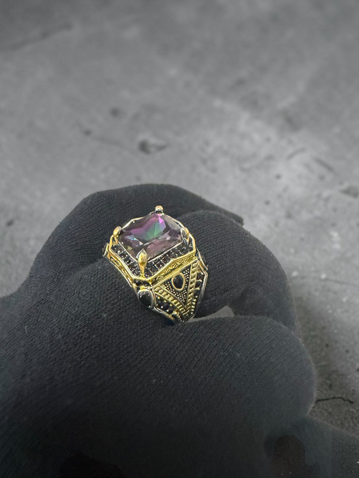 Turkish-Inspired Mystic Rainbow Zircon Men’s Ring – Vintage Ottoman Style Silver-Plated Statement Ring R2