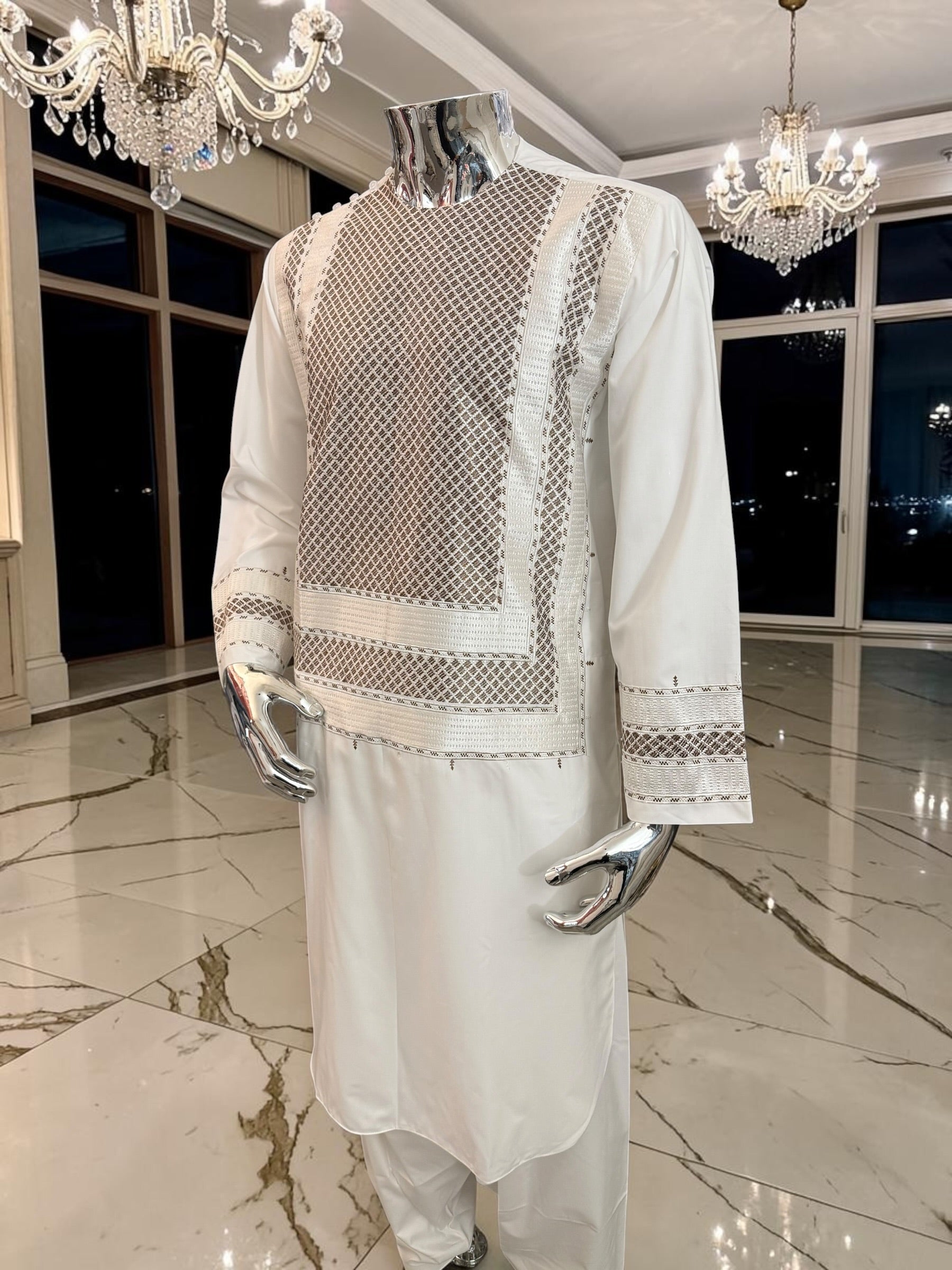 Small Off-White Kandahari Parahan Tunban for Men | Premium Afghan Traditional Wear Yakhandozi