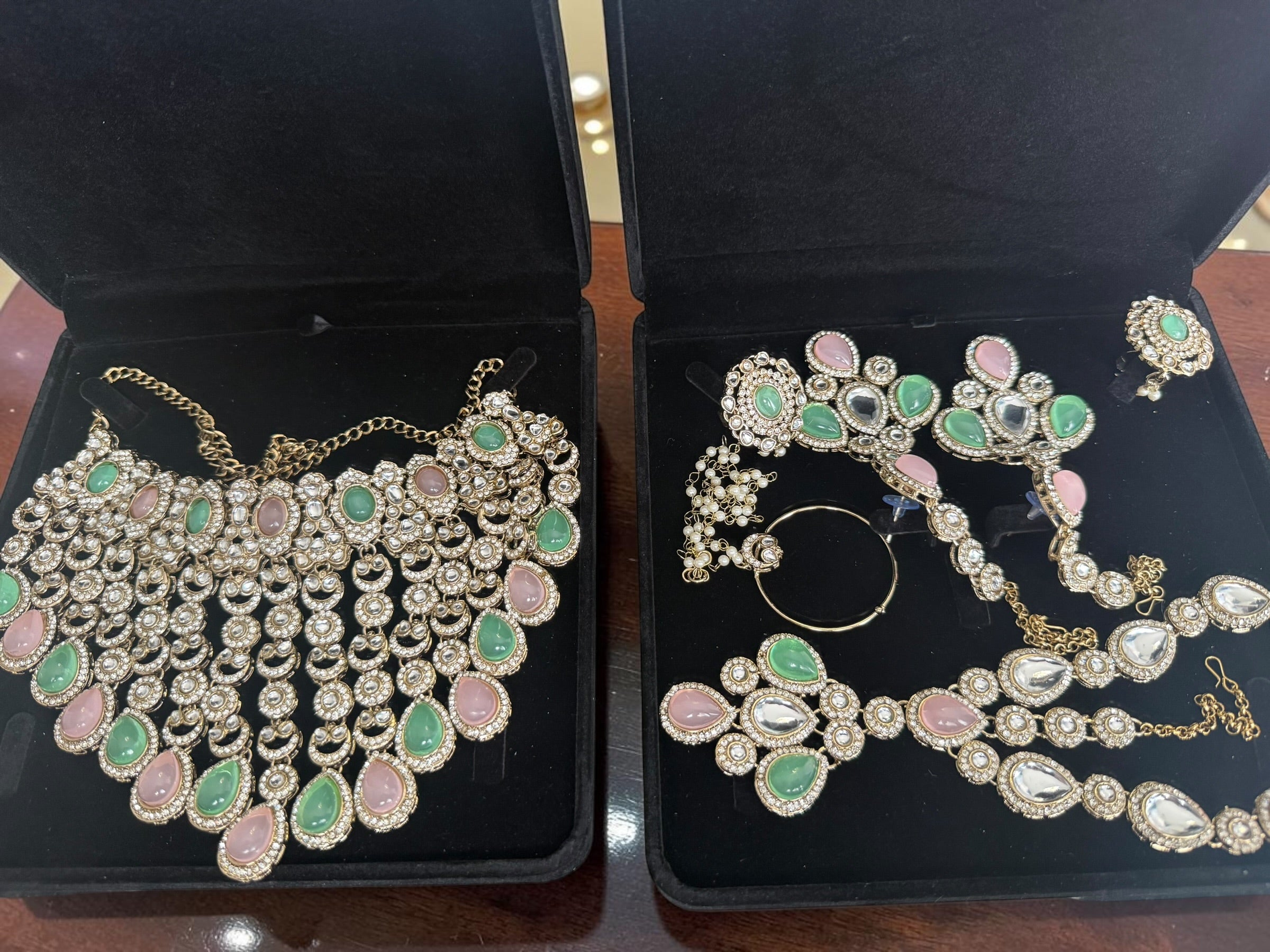 Luxury 6-Piece Mint Green & Blush Pink Indian Bridal Jewelry Set – Kundan Necklace, Earrings, Sheeshphool, Nath & 2 Adjustable Rings | 2 Gift Boxes 6065