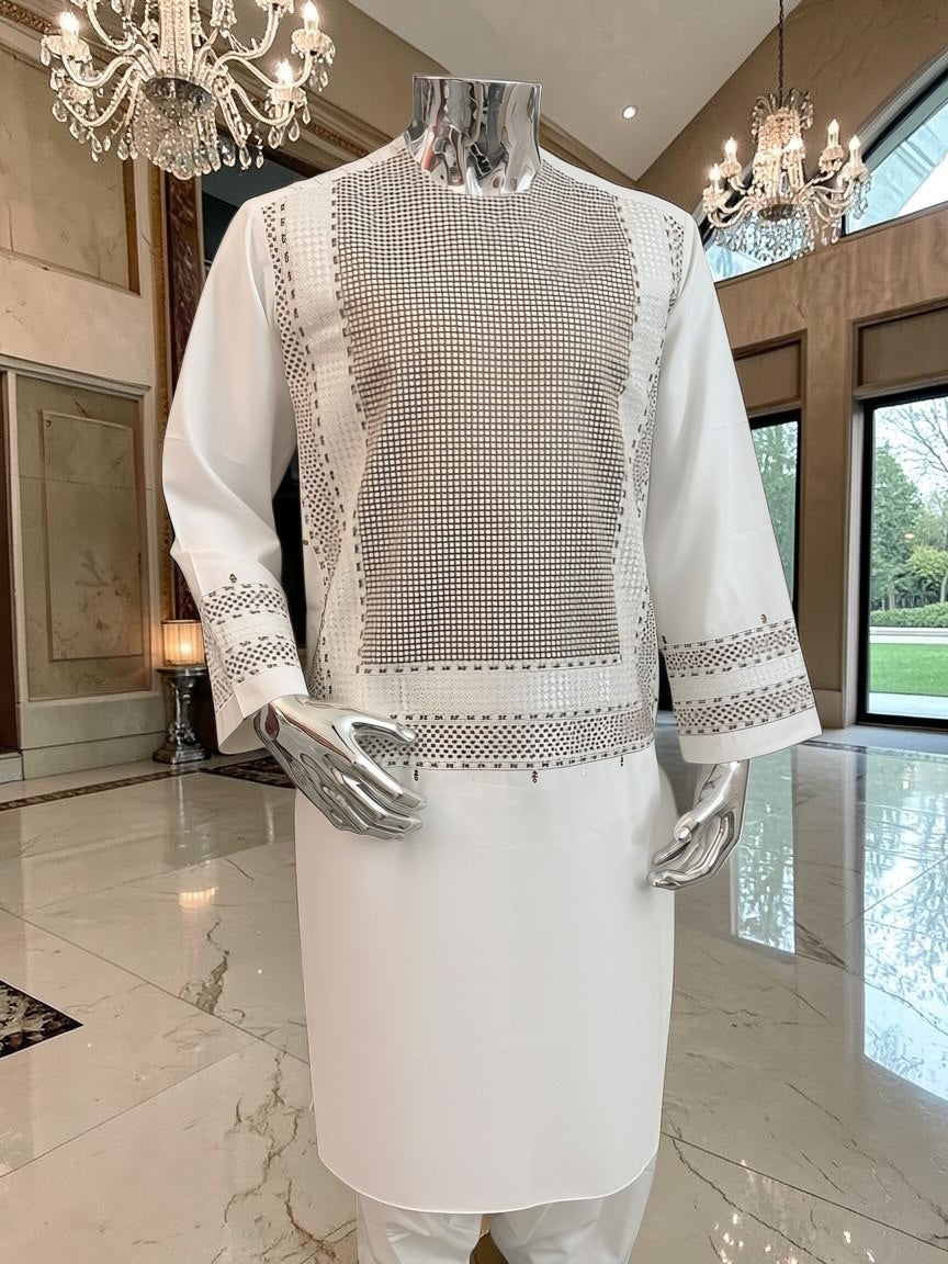 Medium Off White Machine Embroidery Yakhan Parahan Tunban – Premium Afghan Traditional Outfit