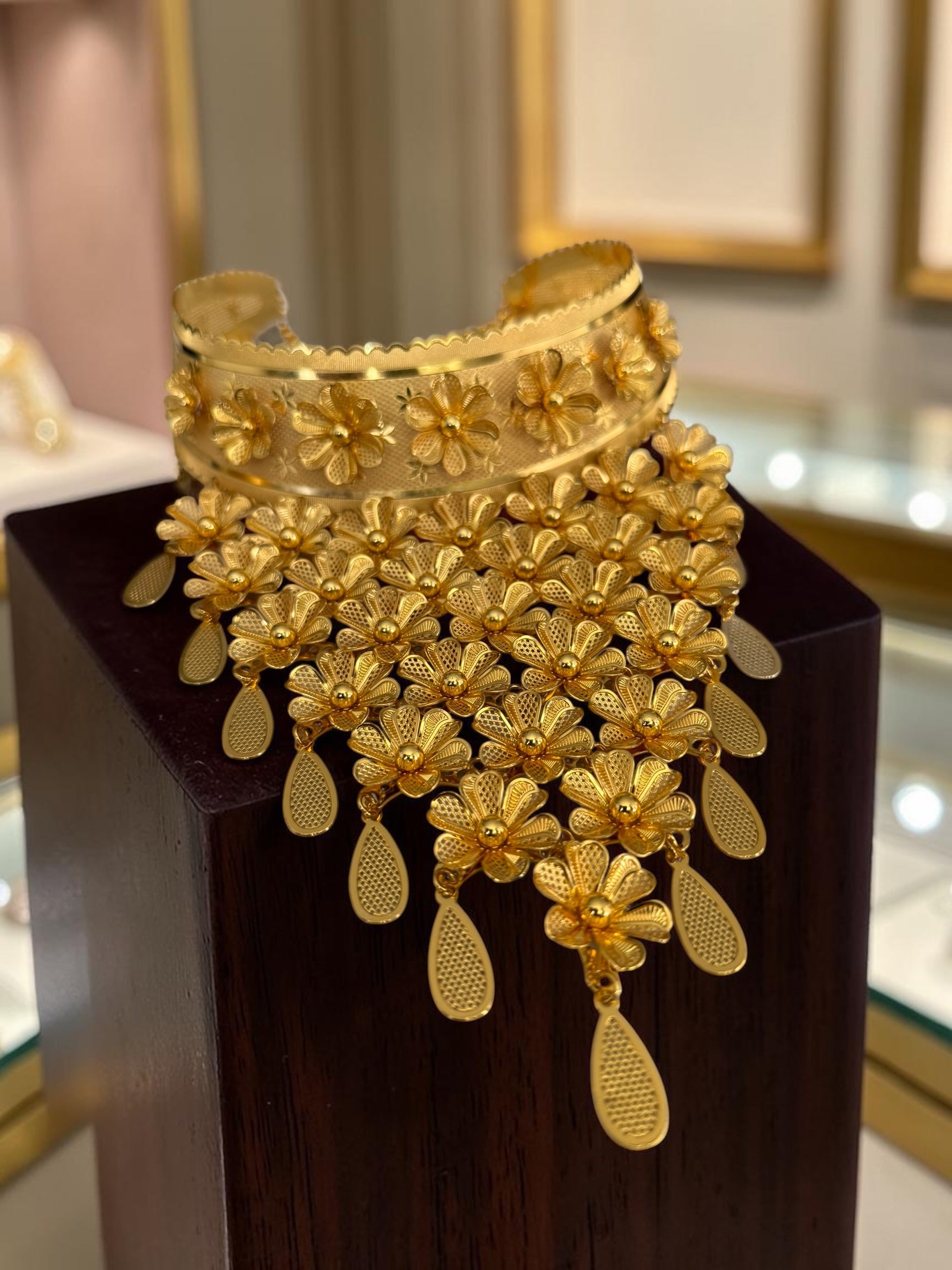 24K Gold-Plated Floral Bridal Jewelry Set – Necklace, Earrings, Bracelet & Ring 039