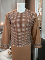 Afghan Traditional Men’s Kameez Shalwar with Machine Khamakdozi – Brown (Small)