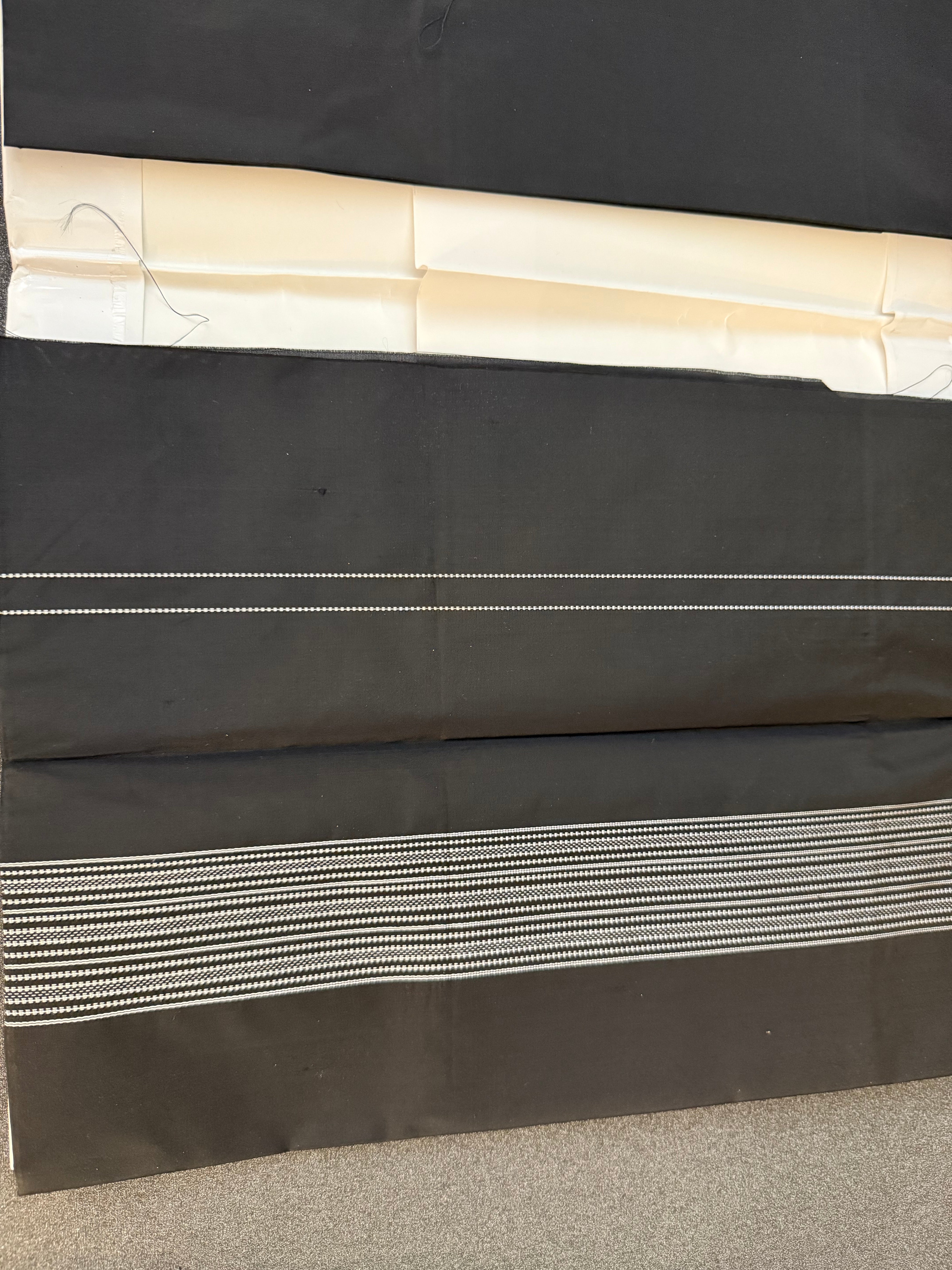 Gray/Black Afghan Lungee