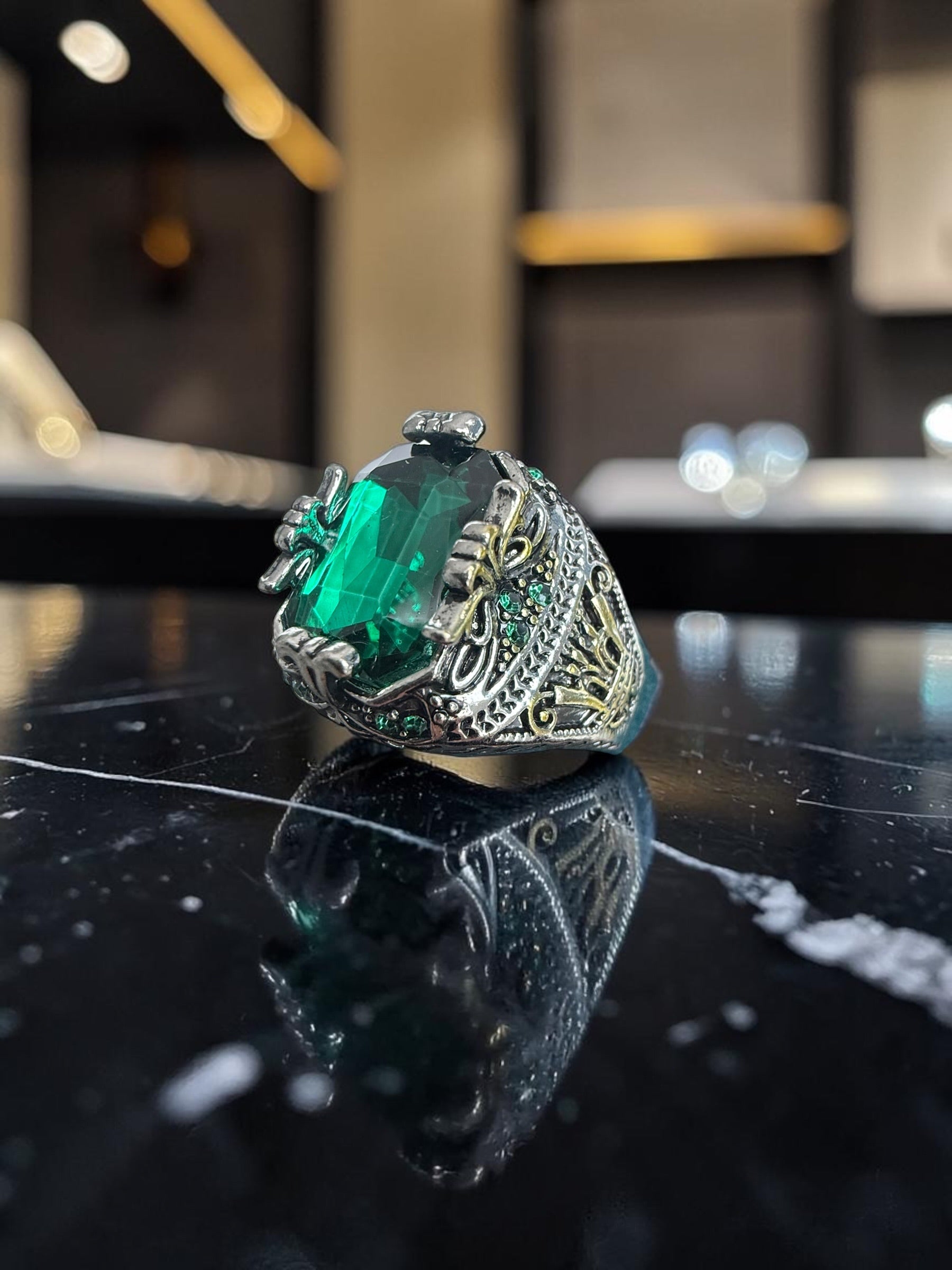 Men’s Vintage Emerald Green Statement Ring – Silver Tone Style Ring with Emerald-Cut Green Crystal | Gothic Cocktail Ring | Gift for Him 6080