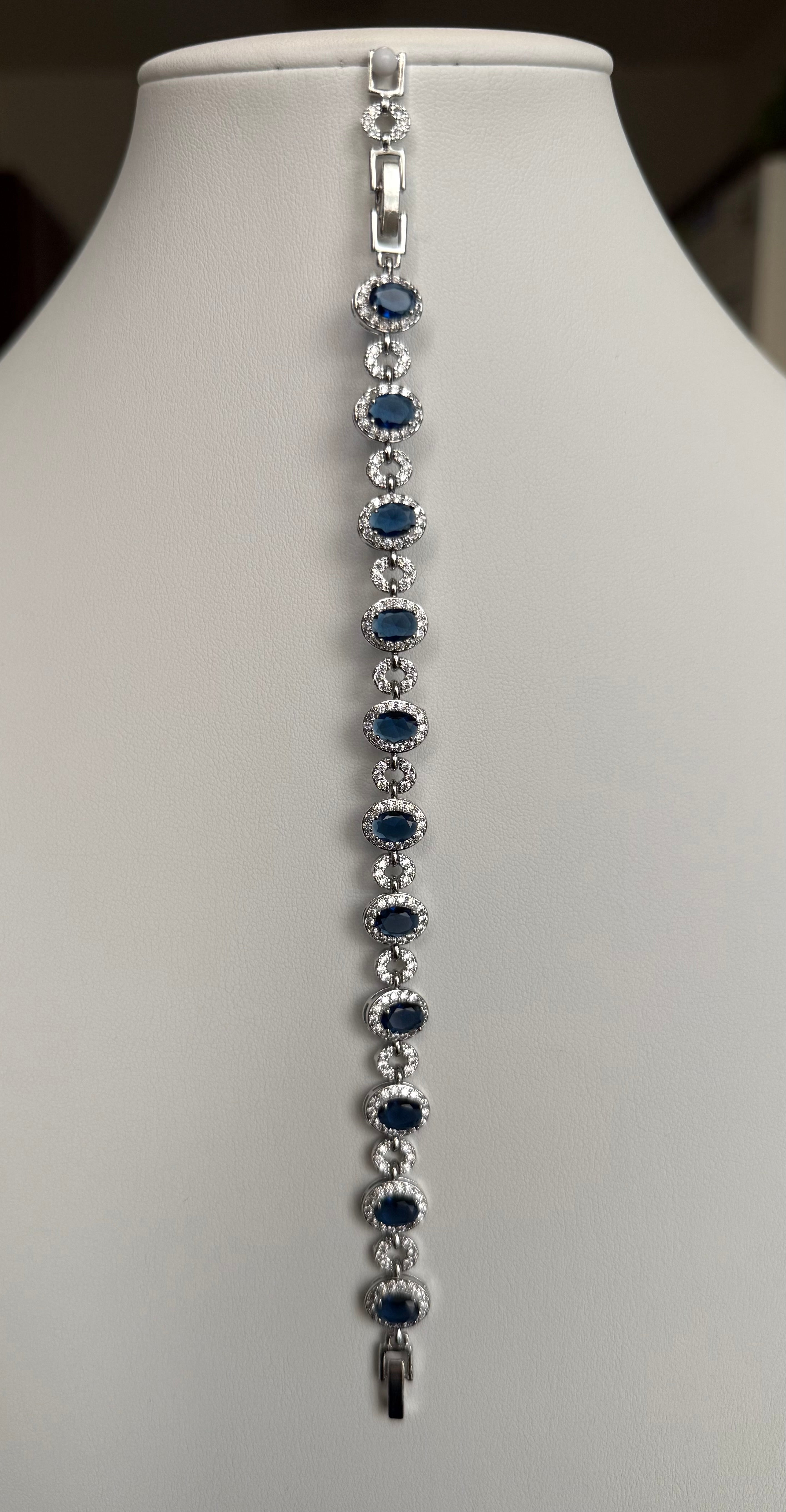 Royal Blue Oval Crystal Link Bracelet – Silver-Tone Halo Statement Bracelet for Women 7126