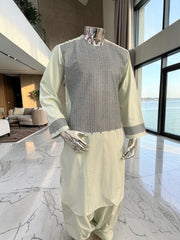 Medium Men’s Pistachio Green Perahan o Tunban with Charcoal Machine Embroidery – Traditional Afghan Outfit