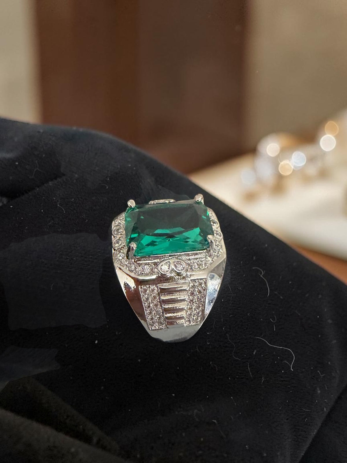 Men’s Emerald Green Zircon Signet Ring – Silver Plated Brass Statement Ring with Halo & Baguette Accents C1
