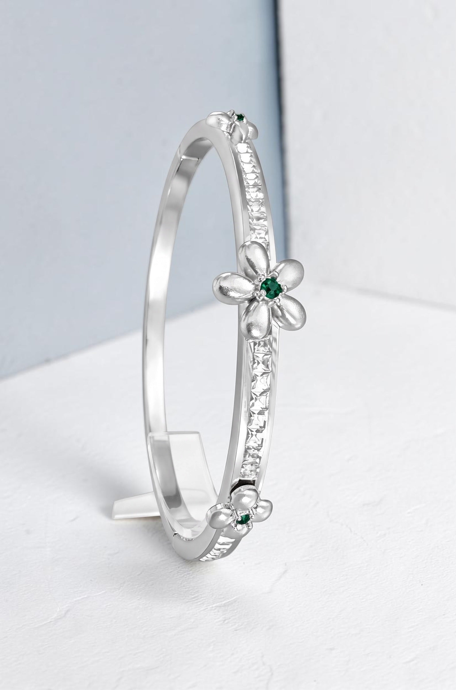 Stainless Steel Floral Crystal Bangle Bracelet – Gold or Silver