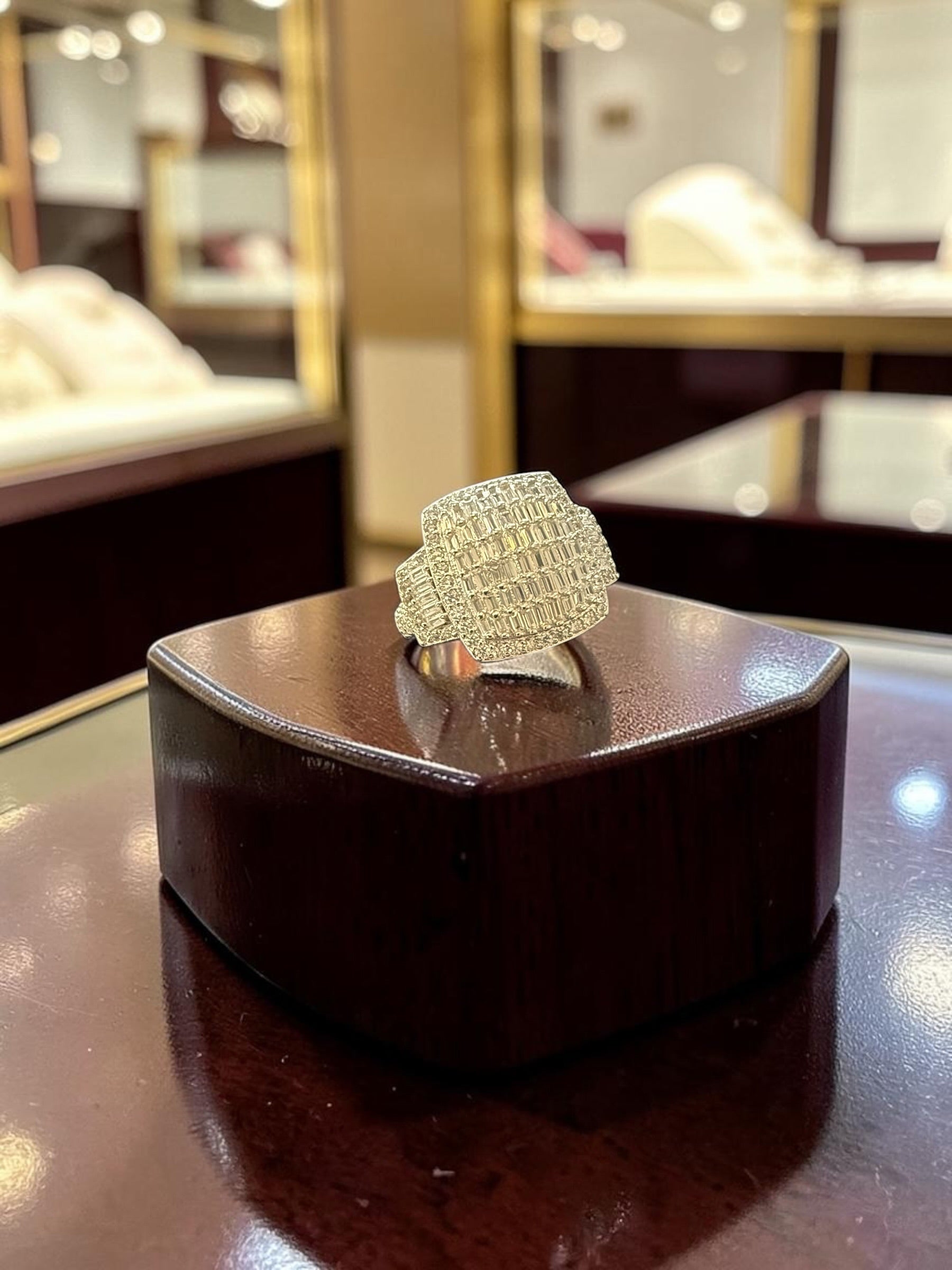925 Sterling Silver Baguette-Cut Square Statement Ring – Size 10.  041