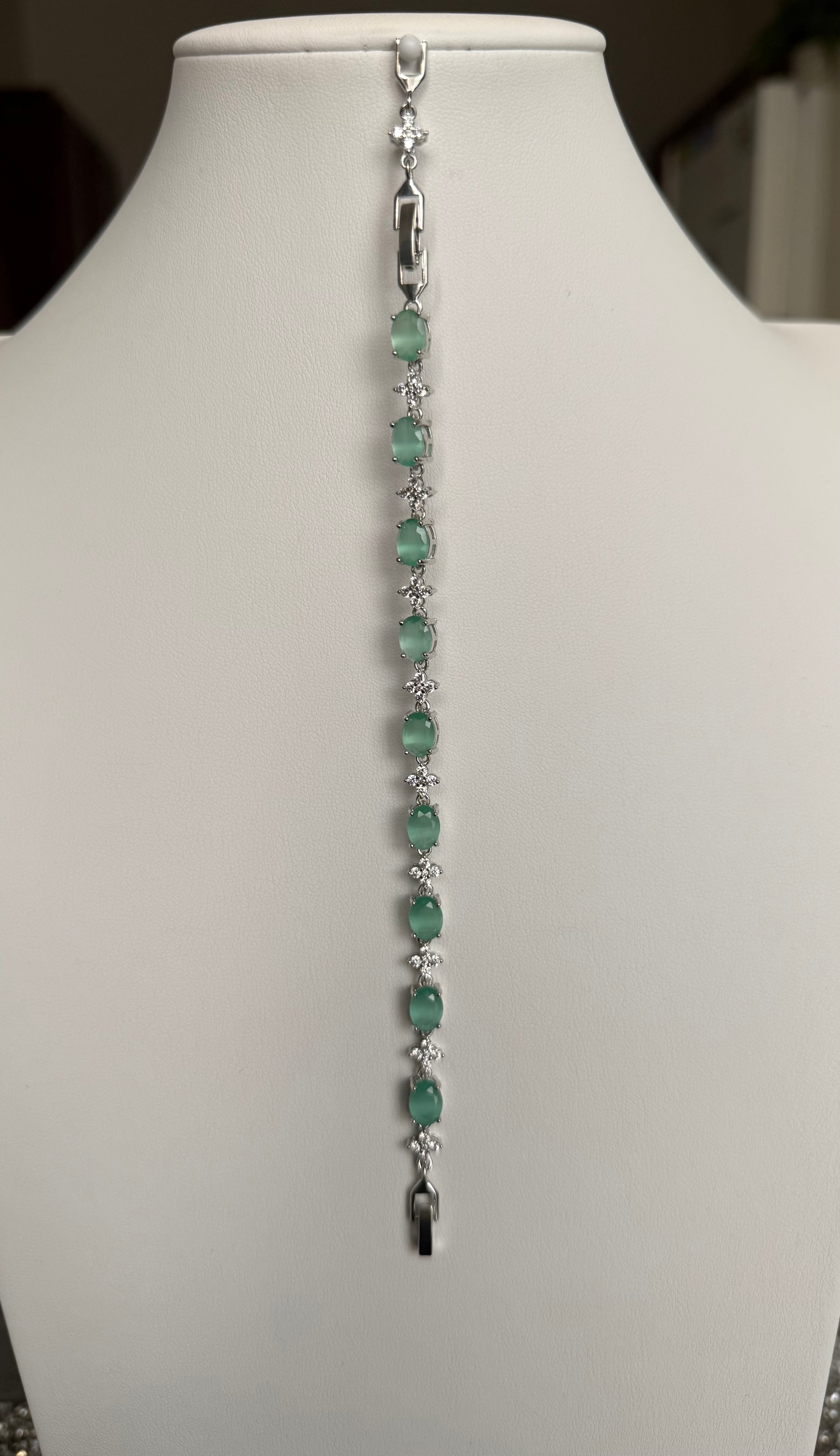 Mint Green Oval Crystal Link Bracelet – Silver-Tone Floral Accent Bracelet for Women 7125