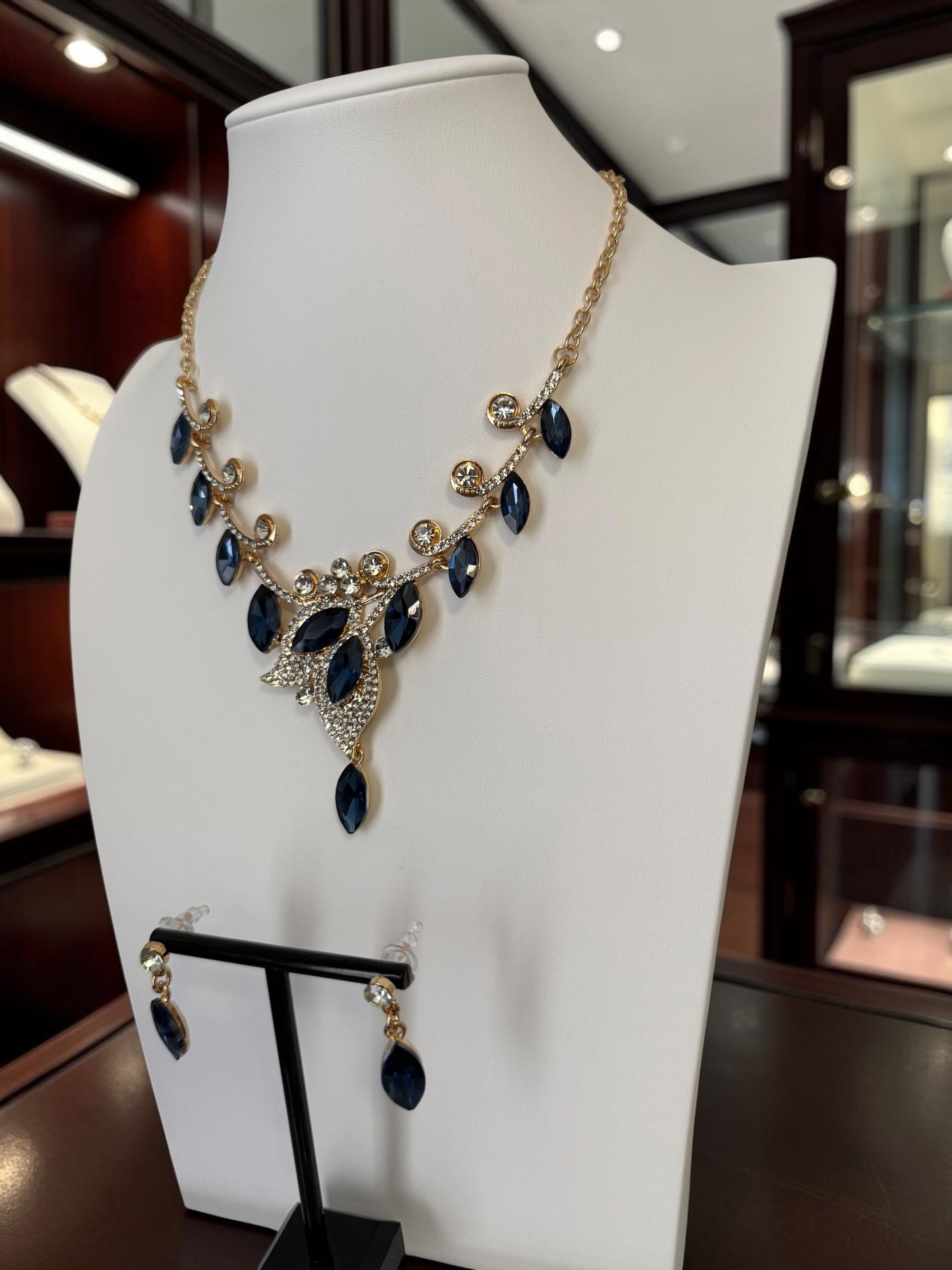 Women’s Crystal Leaf Necklace & Earrings Set – 4 Colors