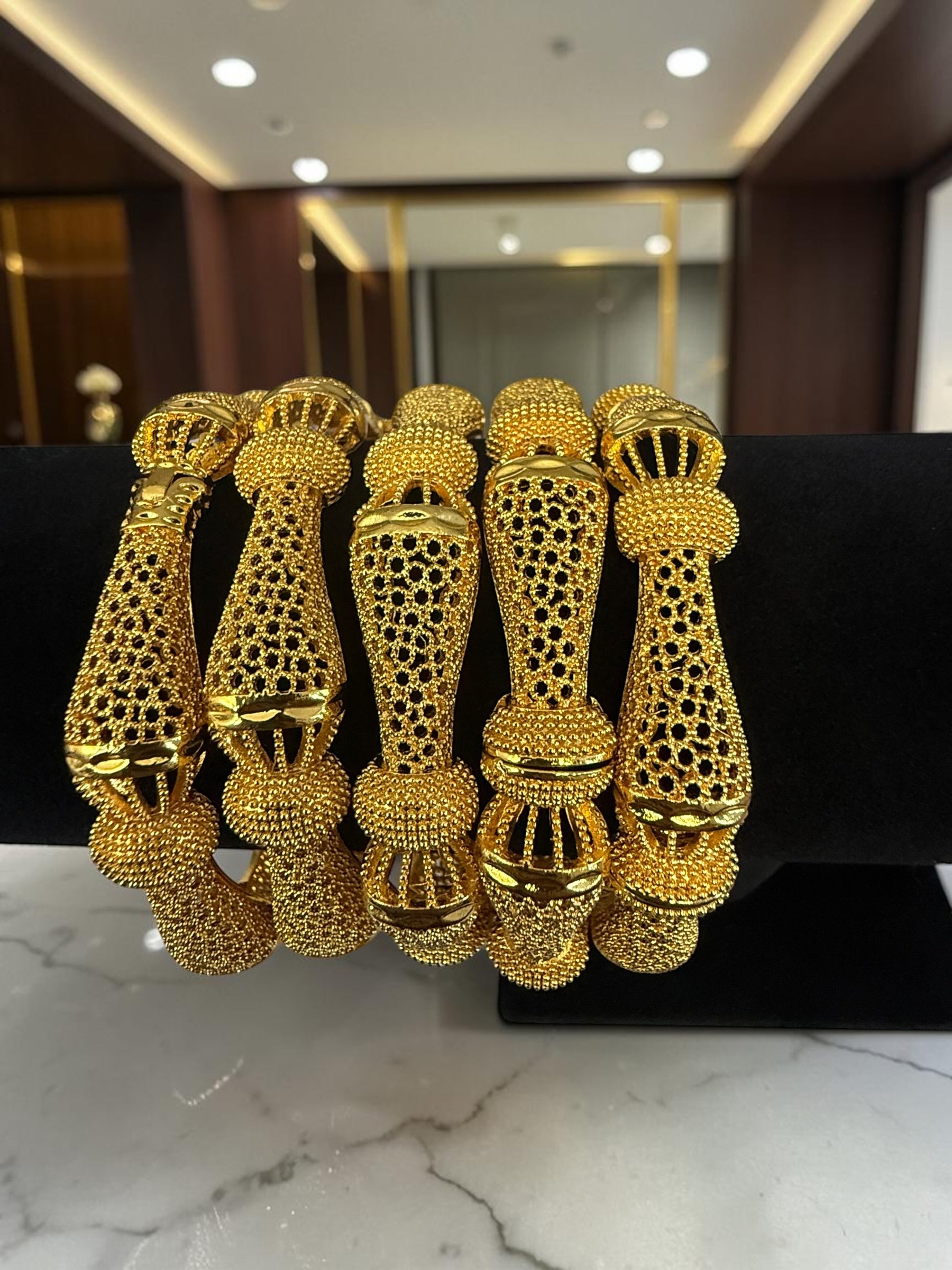 Women’s Gold-Tone Copper Openable Bangle – Dubai-Inspired Textured Bracelet 033