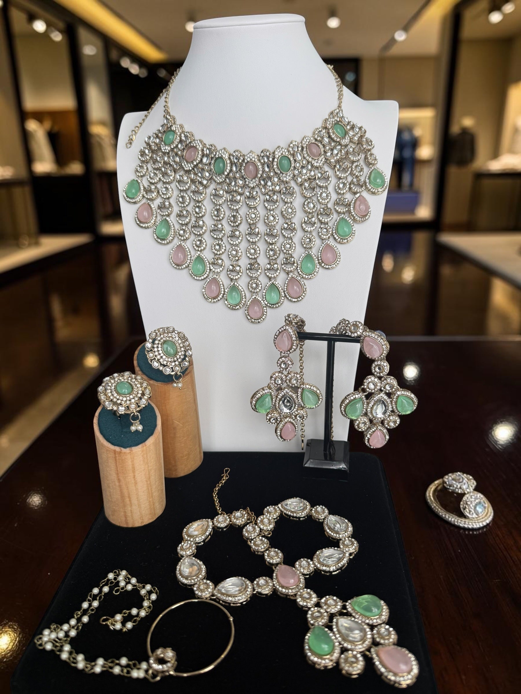 Luxury 6-Piece Mint Green & Blush Pink Indian Bridal Jewelry Set – Kundan Necklace, Earrings, Sheeshphool, Nath & 2 Adjustable Rings | 2 Gift Boxes 6065