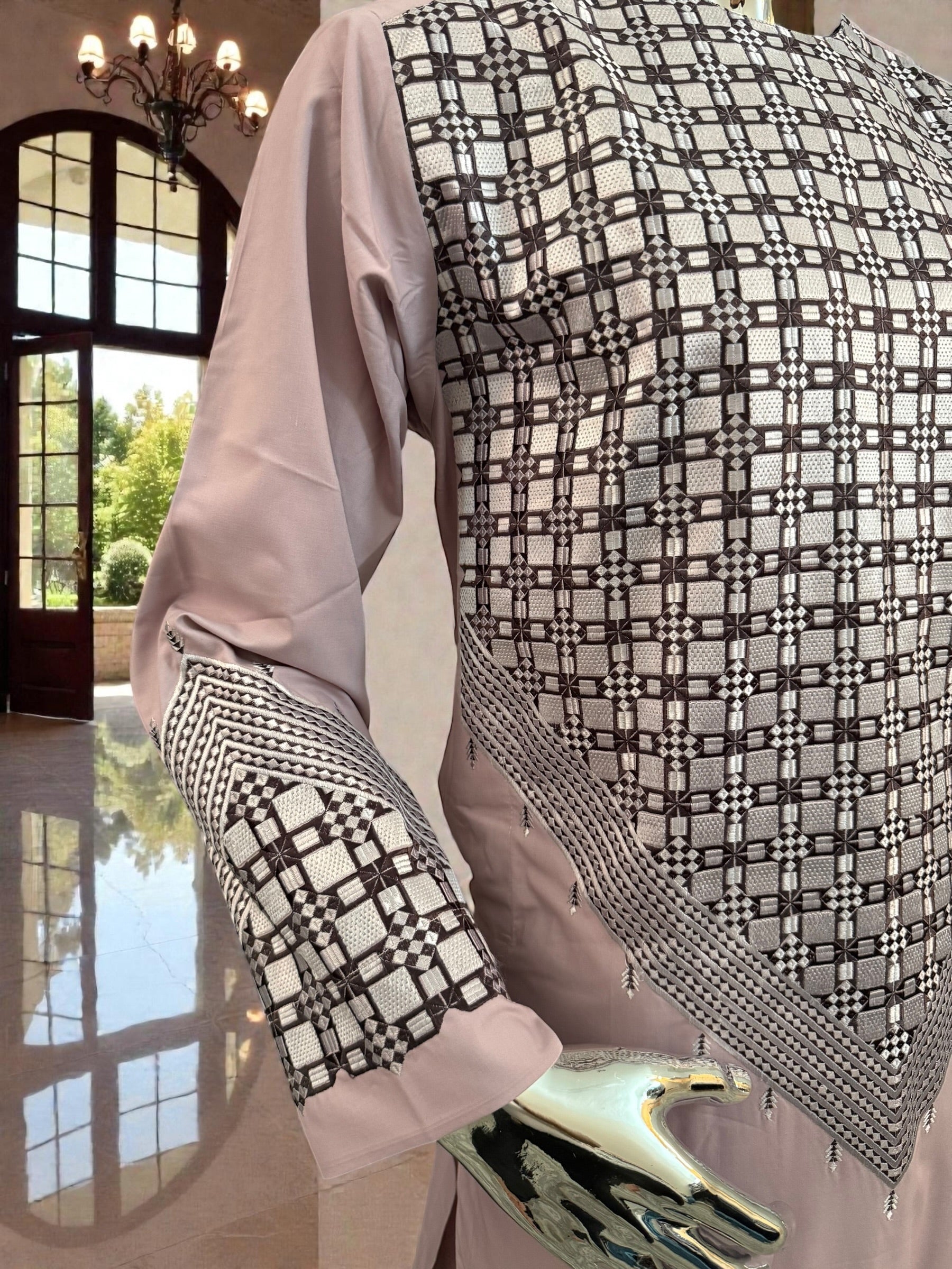 Small Men’s Dusty Rose Parahan Tumban with Black and Silver Geometric Embroidery – Afghan Traditional Outfit